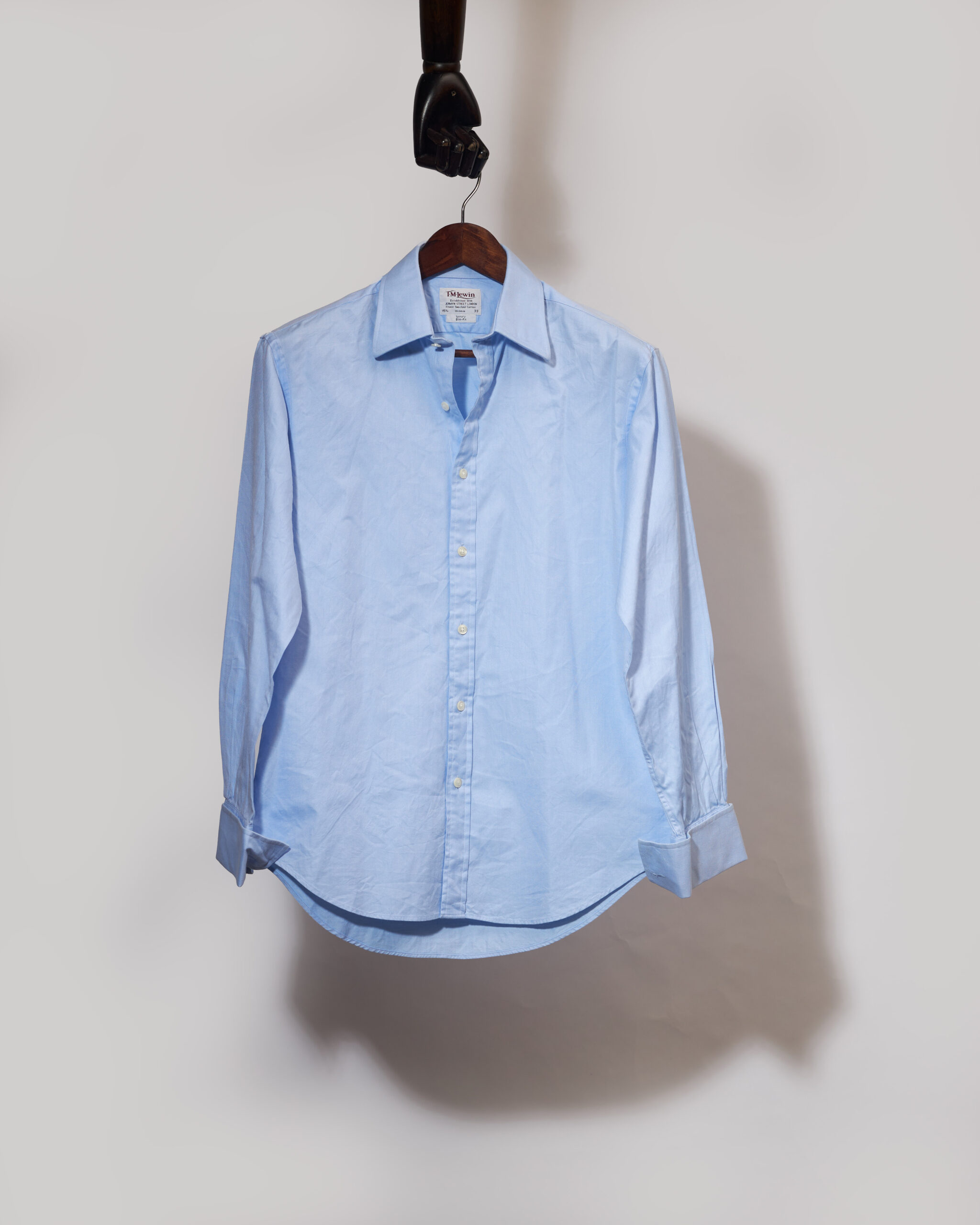 33 TM Lewin Plain Colored Shirt Size L Chest 41 Sleeve 23.5 Price N10,850 (1)