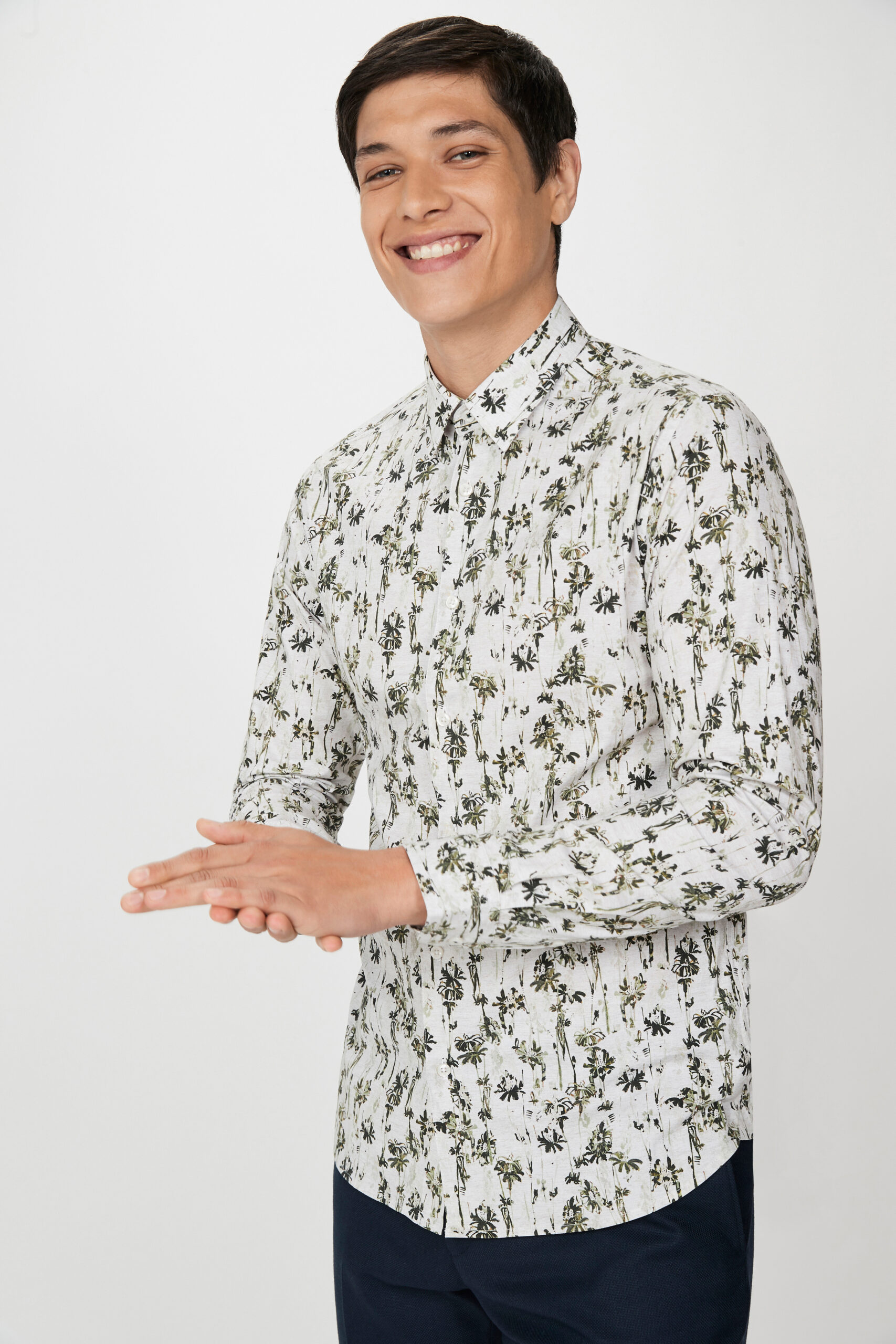 133.. Ted Baker CHEST_ 39 Size_ M Sleeves _ 24 Price_ 12,550 (1)